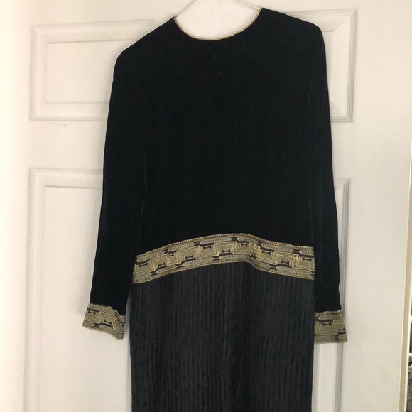 Vintage Neiman Marcus Dress, black velvet - Picture 4 of 8